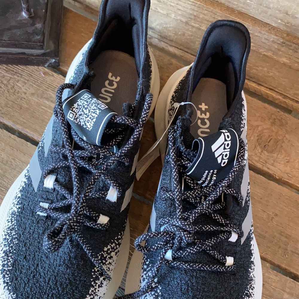 Adidas - Picture 3 of 4